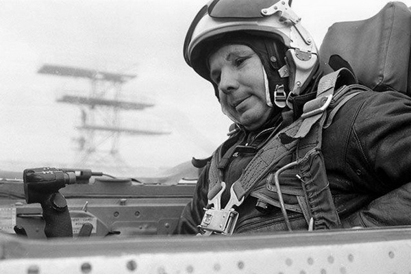 Ю.А.Гагарин в кабине самолёта УТИ МиГ-15; март 1968 года
